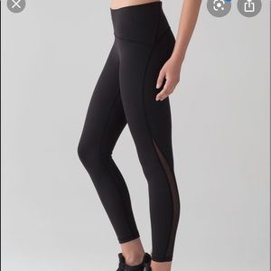 black lulu lemon train time leggings 25’